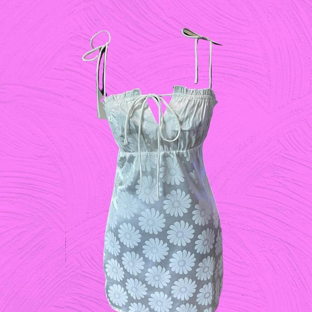 Oh Polly White Daisy Jacquard Mini Dress